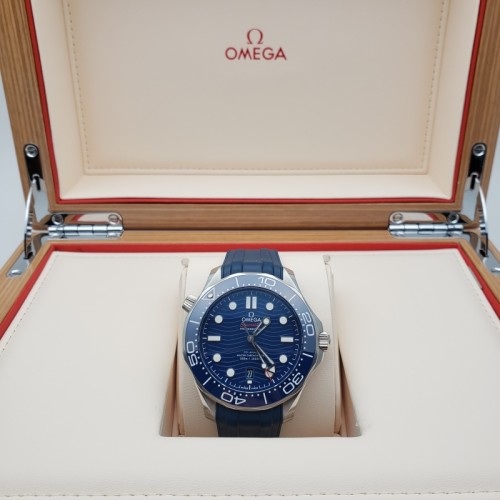 Omega Seamaster Diver 300M  210.32.42.20.03.001
