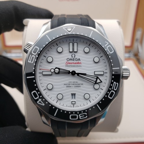 Omega Seamaster Diver 300M 210.32.42.20.04.001