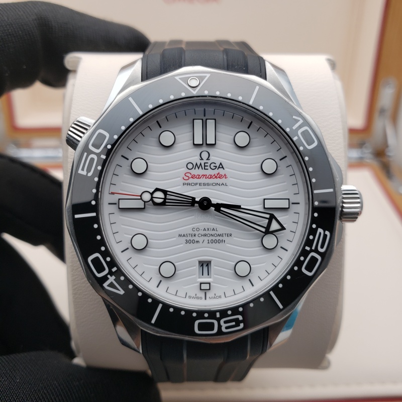 Omega Seamaster Diver 300M 210.32.42.20.04.001