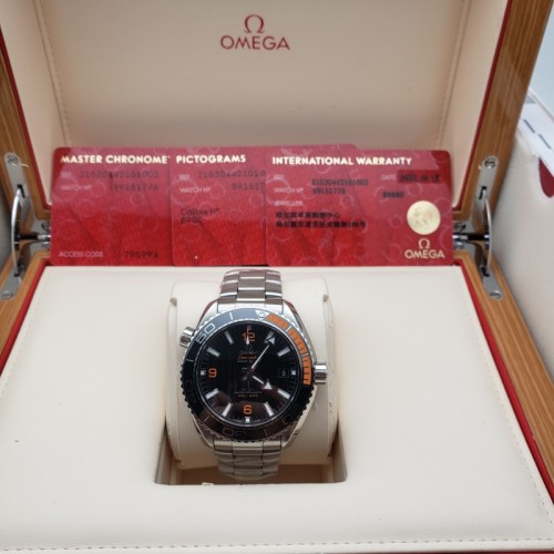Omega Seamaster Planet Ocean  215.30.44.21.01.002