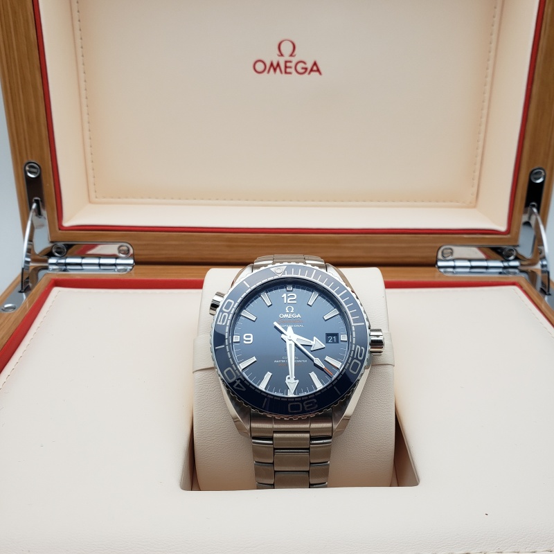Omega Seamaster Planet Ocean 215.30.44.21.03.001 