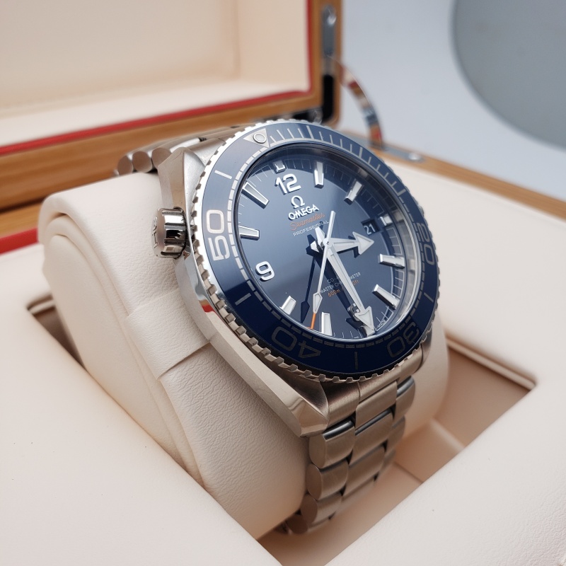 Omega Seamaster Planet Ocean 215.30.44.21.03.001 