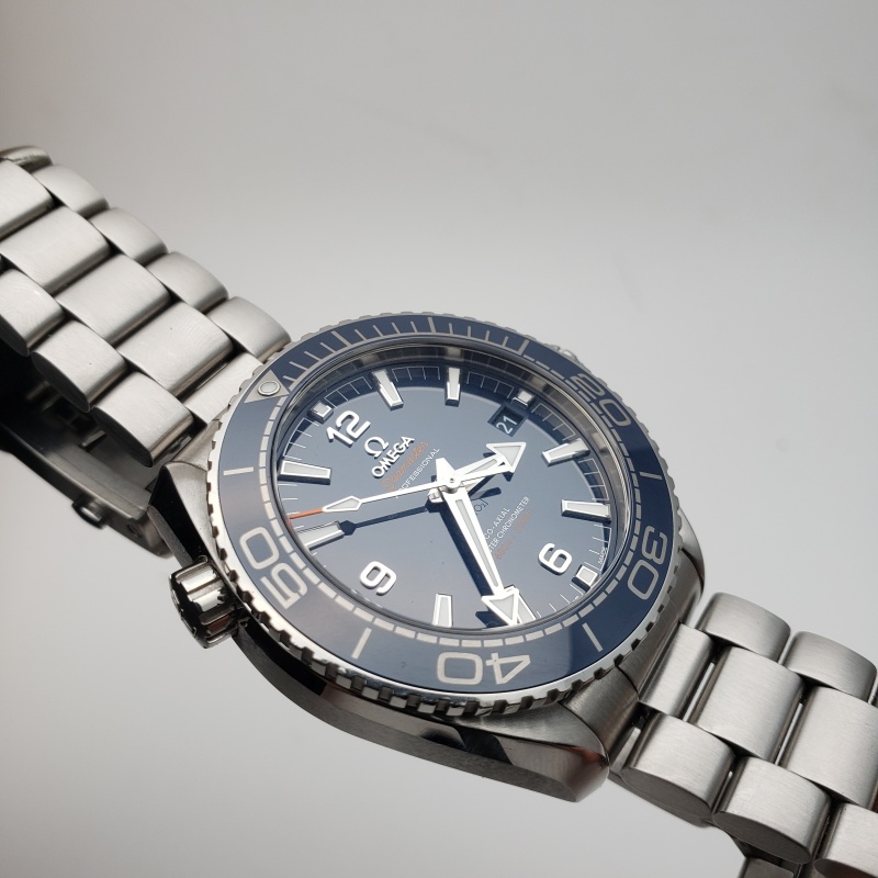 Omega Seamaster Planet Ocean 215.30.44.21.03.001 