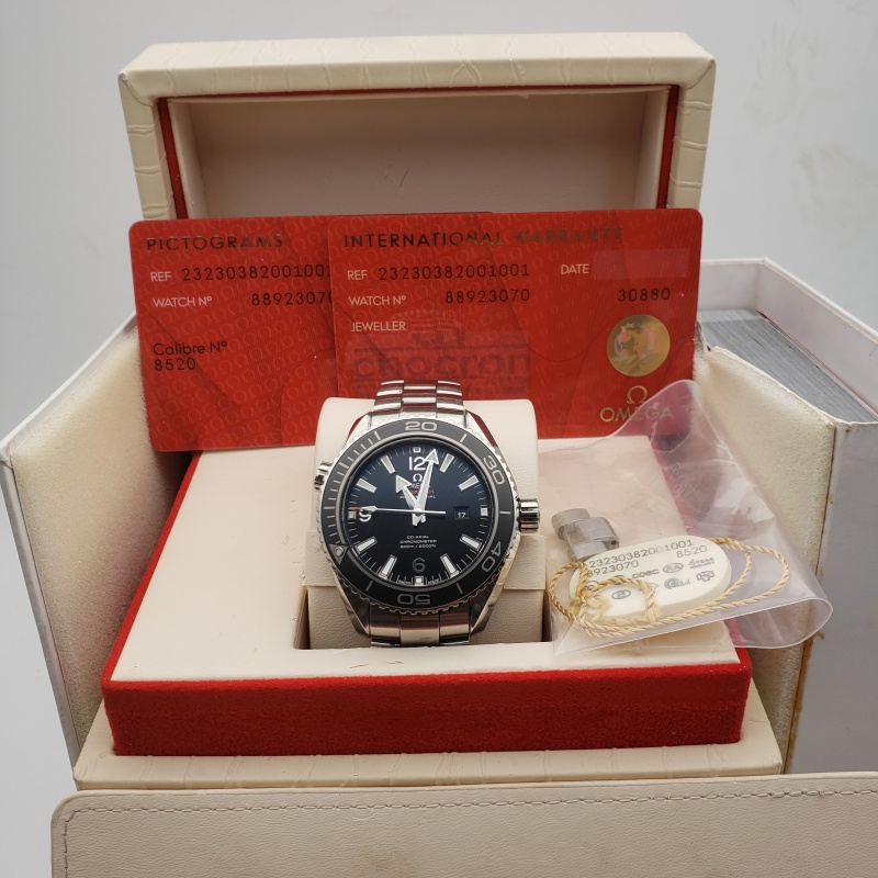 Omega Seamaster Planet Ocean 232.30.38.20.01.001 