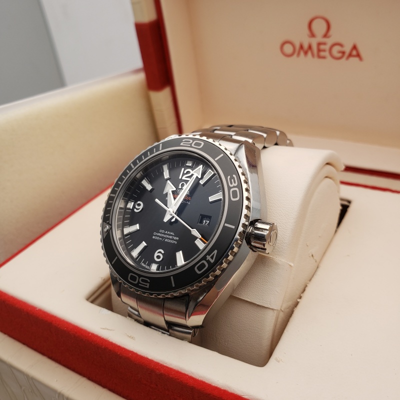 Omega Seamaster Planet Ocean 232.30.38.20.01.001 
