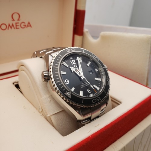 Omega Seamaster Planet Ocean 232.30.38.20.01.001
