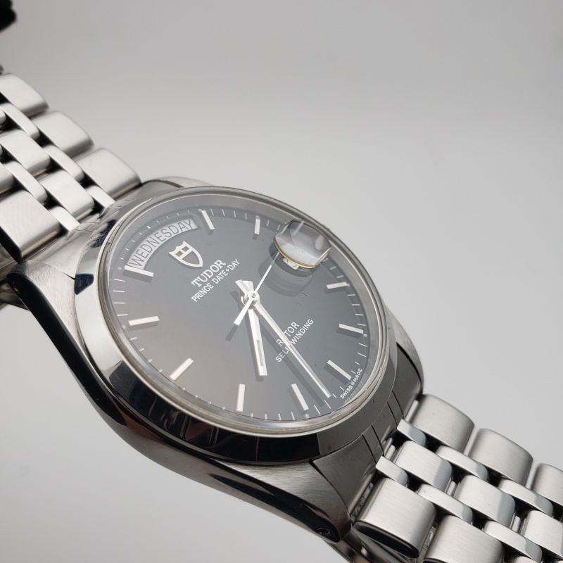 Tudor Prince Date Day 76200 