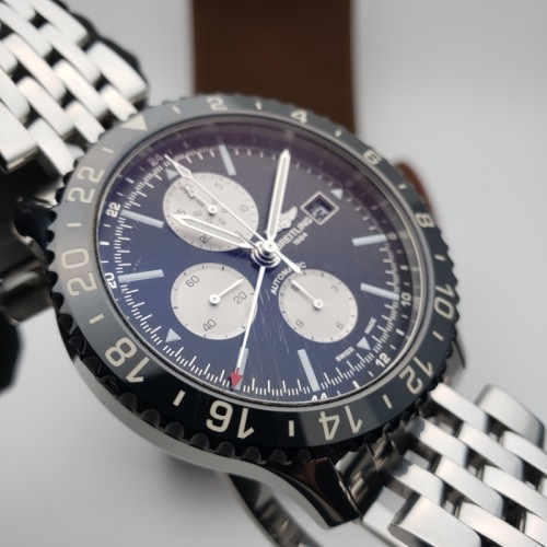Breitling Chronoliner  Y2431012/BE10