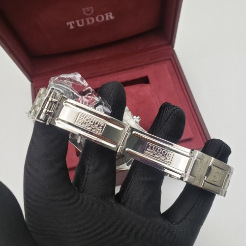 Tudor Prince Date 79280P