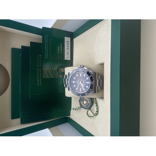 Rolex Submariner (No Date)-124060