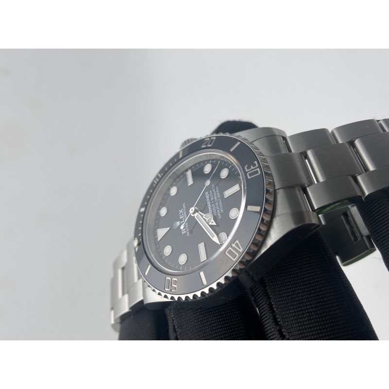 Rolex Submariner (No Date)-124060 
