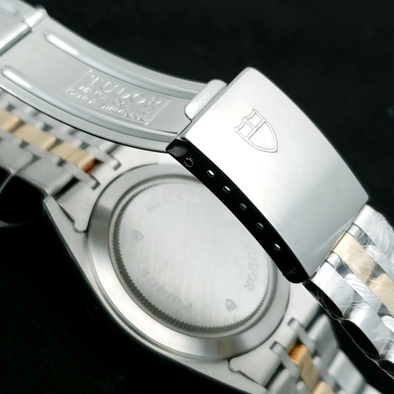 Tudor Prince Date M76213-0008 