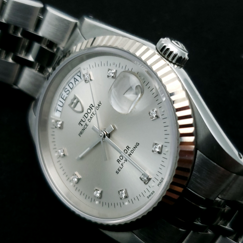 Tudor Prince Date Day M76214-62480