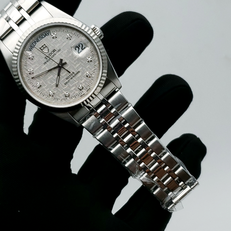 Tudor Prince Date Day M76214-0015 