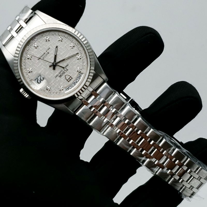 Tudor Prince Date Day M76214-0015 