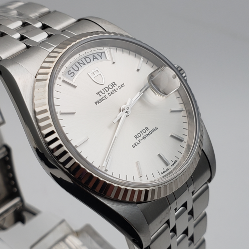 TUDOR Prince Date Day 76214