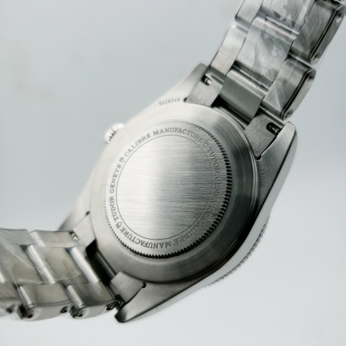 TUDOR Black Bay 54 M79000N-0001