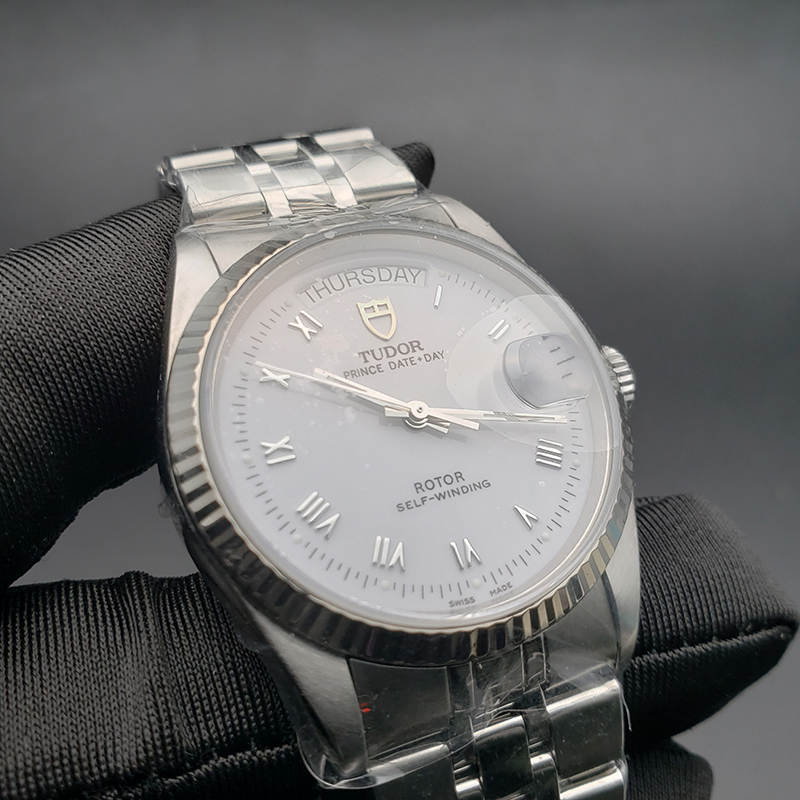 Tudor Prince Date一M76214-0013 
