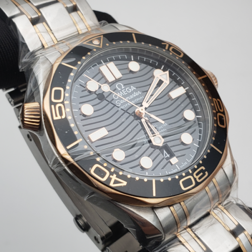 Omega  Seamaster Diver 300 M 