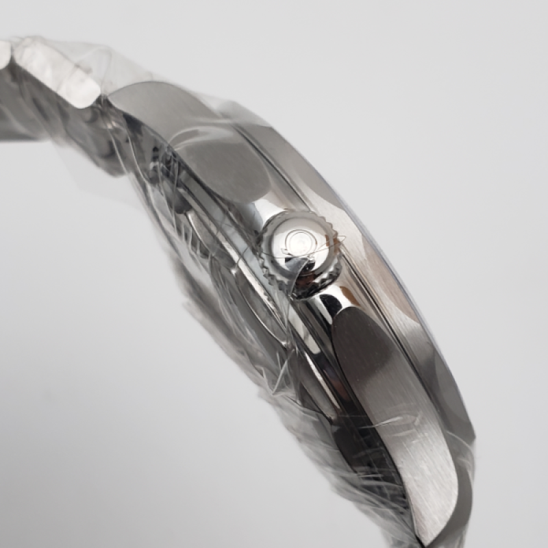 Omega Seamaster Diver 300 M  