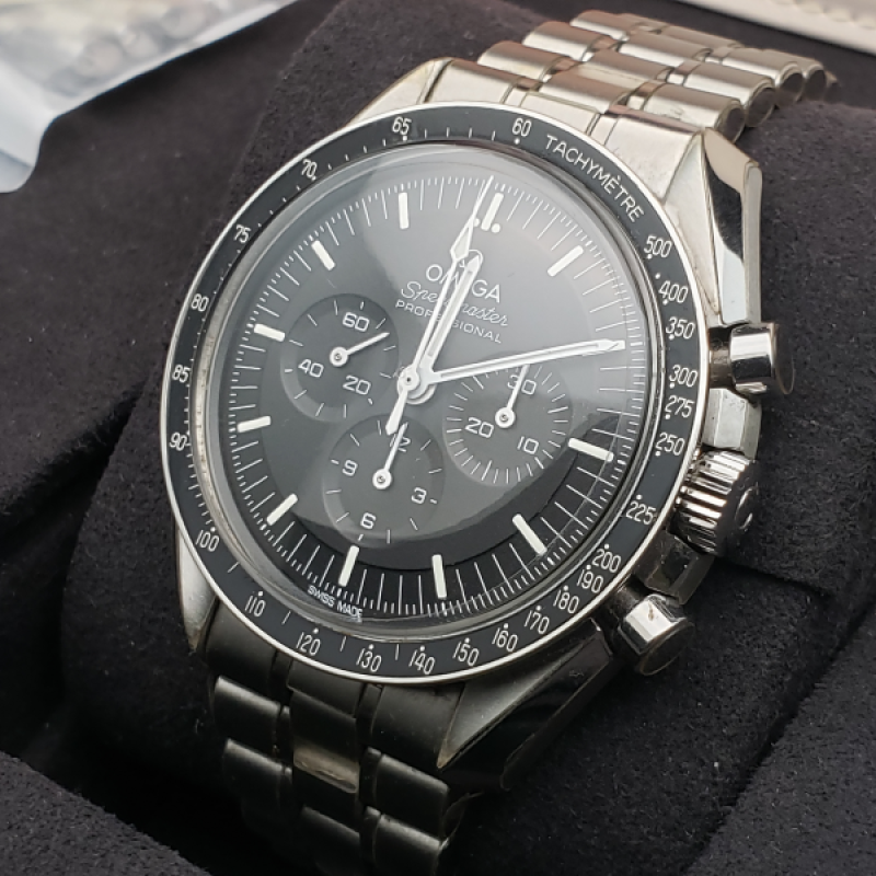 Omega Speedmaster Professional Moonwatch 