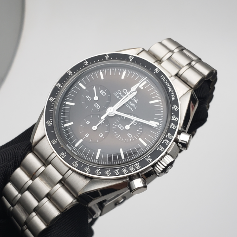 Omega Speedmaster Professional Moonwatch 