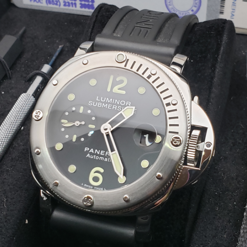 Panerai Luminor Submersible 