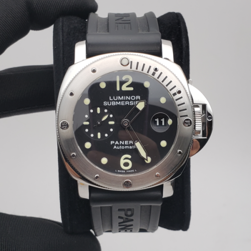 Panerai Luminor Submersible
