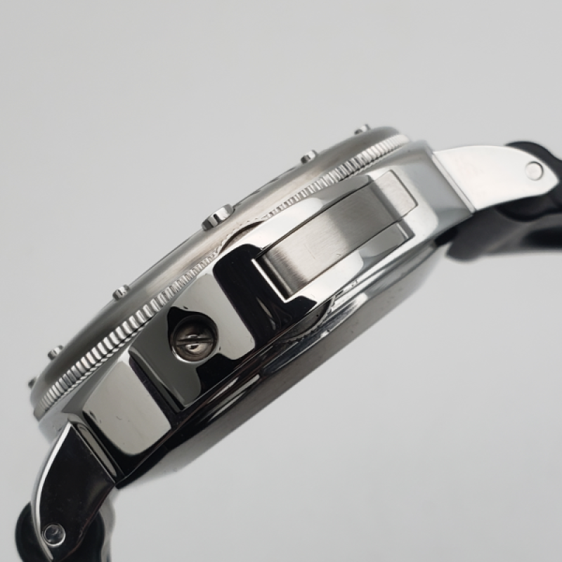 Panerai Luminor Submersible 
