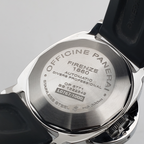 Panerai Luminor Submersible