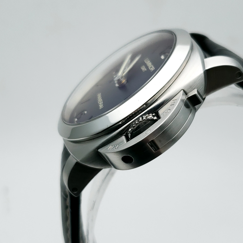 Panerai Luminor 1950 3 Days GMT Automatic PAM 00320 