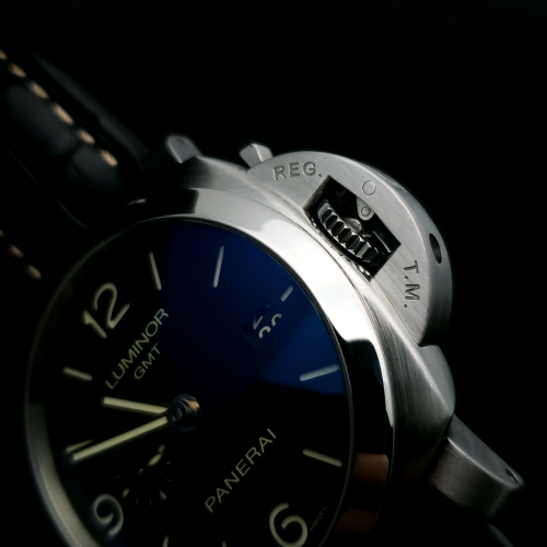 Panerai Luminor 1950 3 Days GMT Automatic PAM 00320