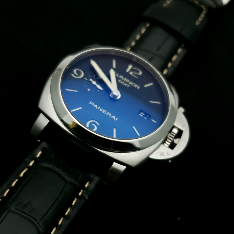 Panerai Luminor 1950 3 Days GMT Automatic PAM 00320 