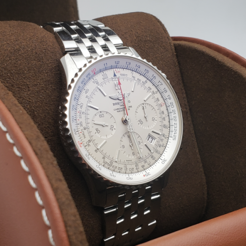 Breitling Navitimer 01