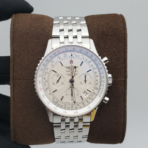 Breitling Navitimer 01