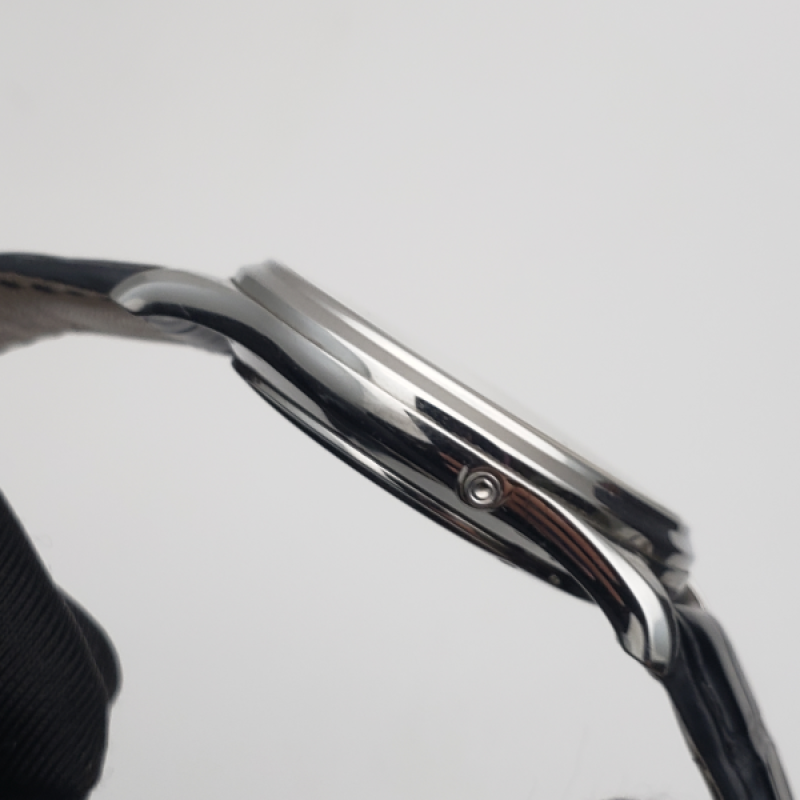 Jaeger-LeCoultre Master Ultra Thin  